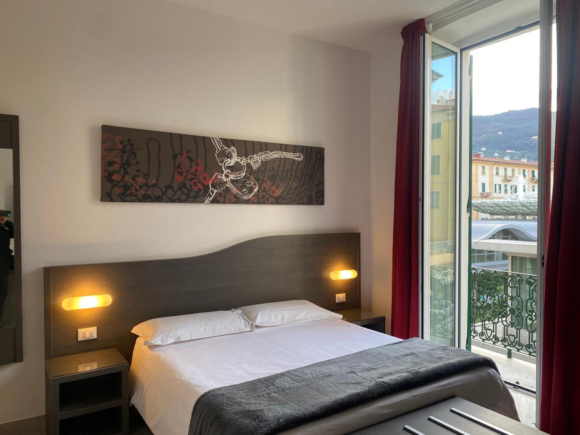 54 Rosselli Rooms La Spezia Eksteriør billede