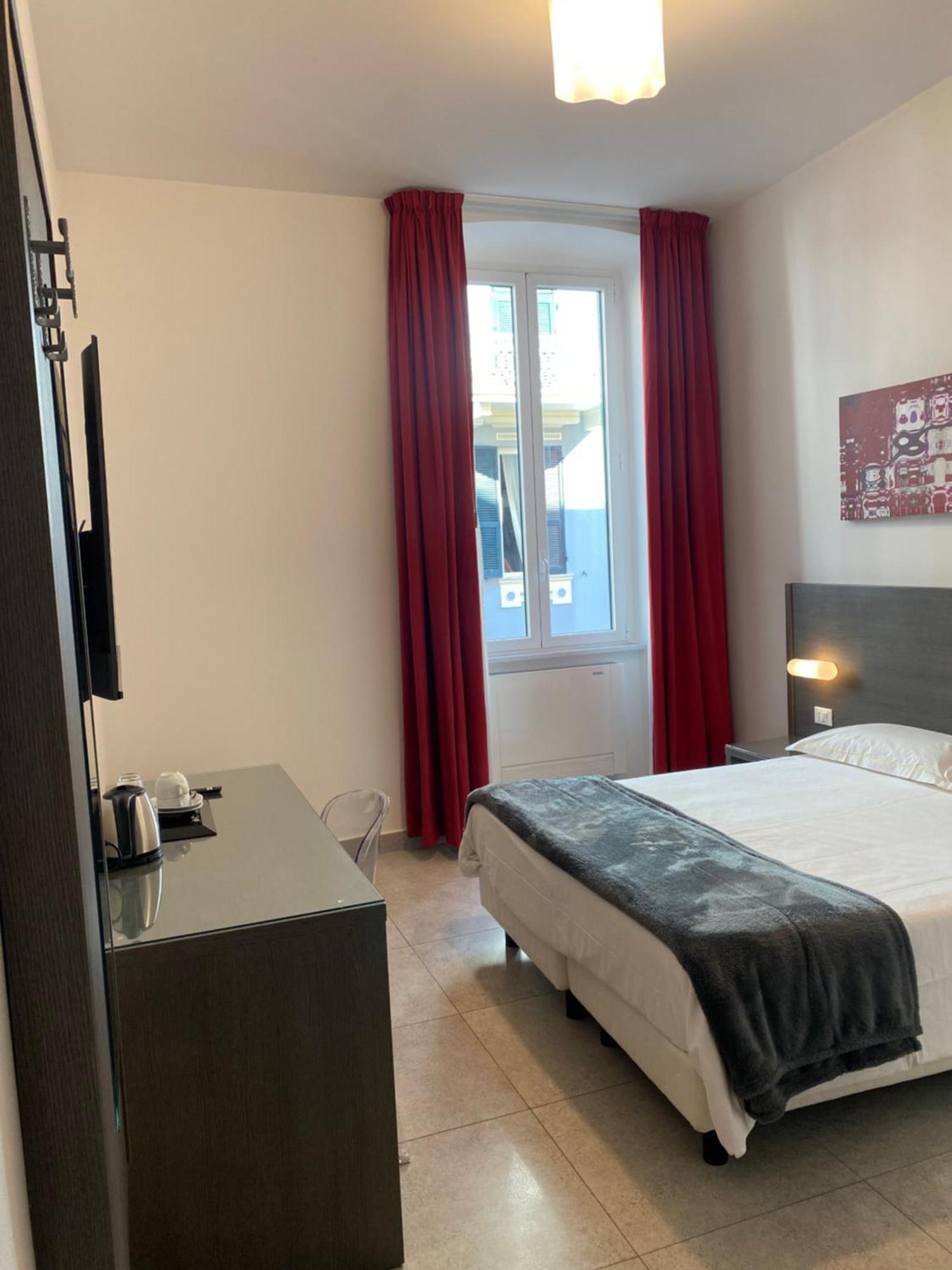 54 Rosselli Rooms La Spezia Eksteriør billede
